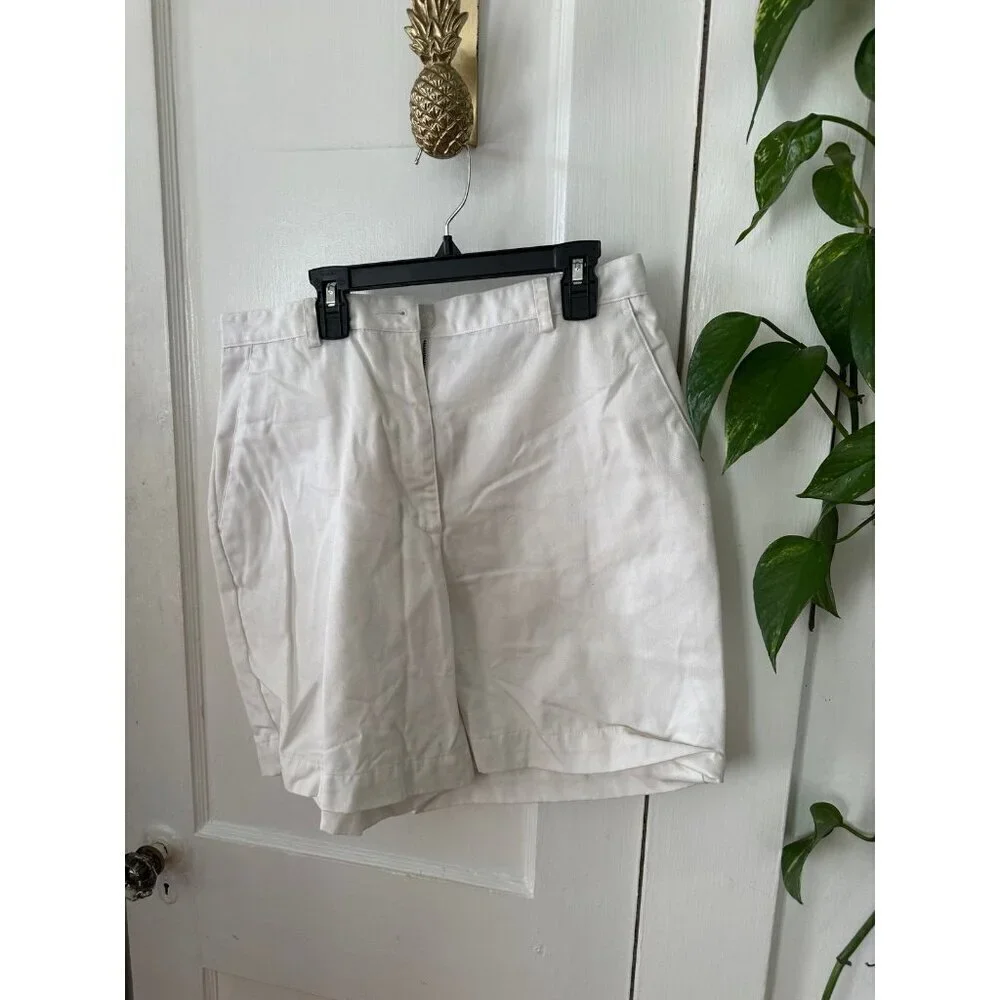 Liz Claiborne women’s size 12 white shorts